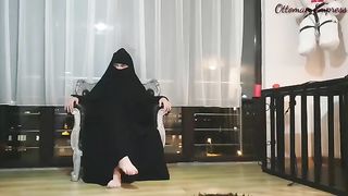 Turkish Mistress Aylin - Arab feet worship