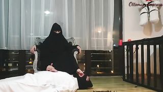 Turkish Mistress Aylin - Arab feet worship