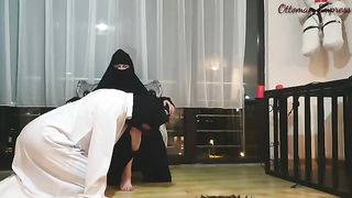 Turkish Mistress Aylin - Arab feet worship