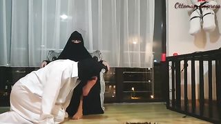 Turkish Mistress Aylin - Arab feet worship
