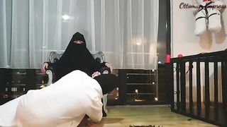 Turkish Mistress Aylin - Arab feet worship