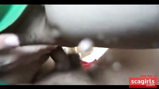 mentre li fidanzato la tromba.....