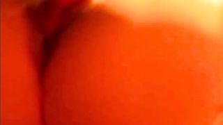 Jassi einen Dildo in die Muschi geschoben