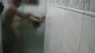 SONIA MADURA LEVA VARA E ESPORRADA NO BOX