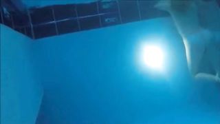 heimlich unter Wasser gefilmt - Spa