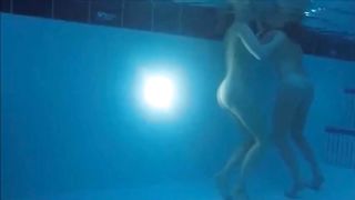 heimlich unter Wasser gefilmt - Spa