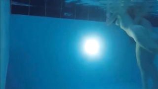 heimlich unter Wasser gefilmt - Spa