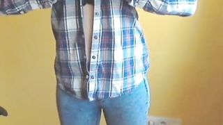 Cute teen girl show her perfect ass and bobs