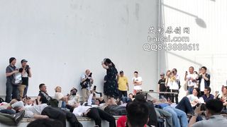 Chiaki Mayumura trample her fans