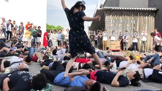 Chiaki Mayumura trample her fans