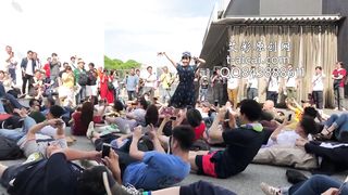 Chiaki Mayumura trample her fans