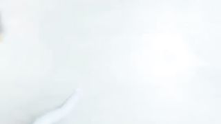 【冰姬女王】幸福的玩物（二）裸足踩橘子喂食，脚耳光深喉口水【43分钟】【标清】