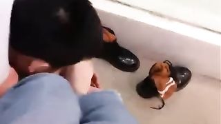 【婷婷s】学生主的脚垫爱闻臭袜子【13分钟】