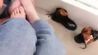 【婷婷s】学生主的脚垫爱闻臭袜子【13分钟】