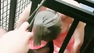 【无情大人】狗笼内调教舔脚狗【18分钟】【高清】