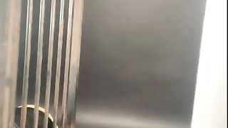 【甜甜】直播秀，黑丝，铁笼，手铐，制服，1个多小时【67分钟】-国际加速在线播放,百度网盘,迅雷下载