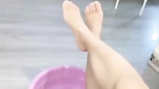 【美离子s】调教无优雅不恋足【44分钟】【高清】