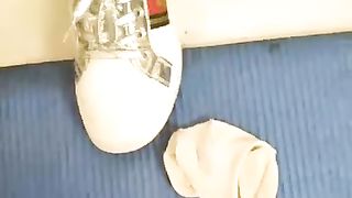 【情侣硕少s】刚回来就跪地上给我舔鞋【24分钟】【高清】