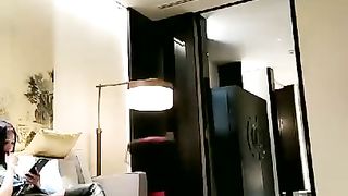 【黛颜s】维依黛颜暴力踢裆【32分钟】