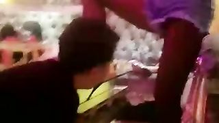 【京韵S】KTV玩男宠，抱着黑丝脚就是啃【23分钟】