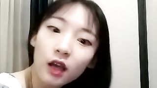 大学生rena被舔脚
