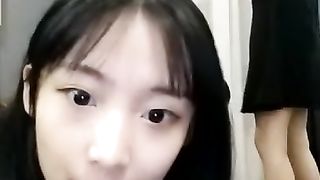 大学生rena被舔脚