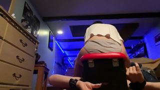 Amateur Facesitting Smother Box Torture