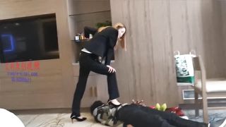 冷美 - 职业ol踩踏调教 Chinese Femdom Trample