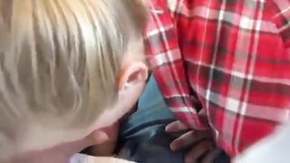 Deutsch Saugen Dick On The Train Ride