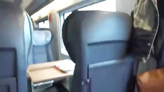 Deutsch Saugen Dick On The Train Ride