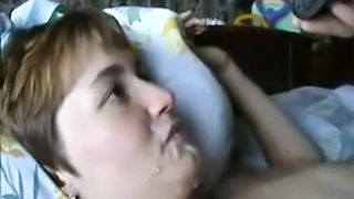 Russin von Notgeil69 aus Dresden wird in den Mund gefickt