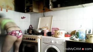 Girl in shorts on spy cam