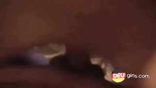 ihre Muschi ist so eng, ihr Freund kann nicht zuletzt auch eine Minute