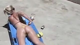 Wanking-off on Her #2 (Blonde Babe)