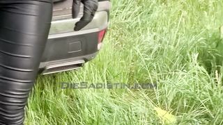 Die Sadistin - Und er dachte die Nesseln wuerden brennen - Afterburner