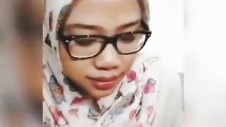 SandpDecent - Tudung Virgin Uni Student Nerd Cum on Face