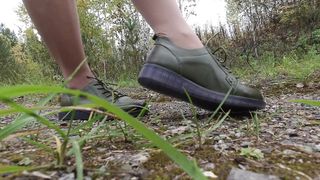 Foot Fetish Girl in Pantyhose Nylon Show Feet Shoes Walk