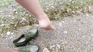 Foot Fetish Girl in Pantyhose Nylon Show Feet Shoes Walk