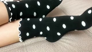 Sexy Feet Girl changes Socks