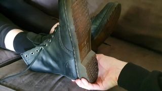 Sweaty Socks with Sock Lint Cleaning & Wrinkled Soles