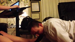 Cleaning Ballet Flats and Feet as she Ignores me and Plays Minecraft Part 1