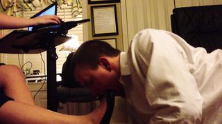 Cleaning Ballet Flats and Feet as she Ignores me and Plays Minecraft Part 1