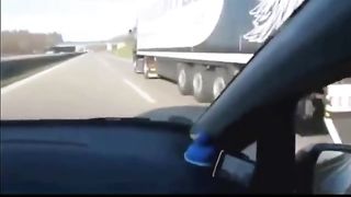 Female Uber Driver Gives Her Passenger A Handjob 2