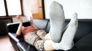 Czech Soles - Sofia in fruit-crushing spree in her worn socks