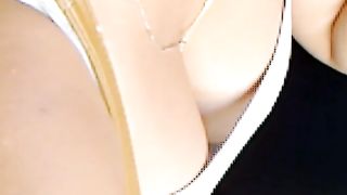 Downblouse tetona Downblouse busty