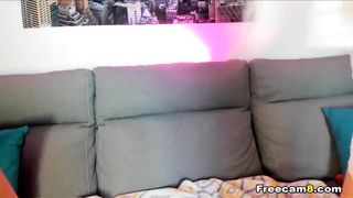 Blonde College Babe Gives a Blowie