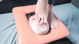 The most Beautiful and Sexy Feet. this Smell is Driving you Crazy