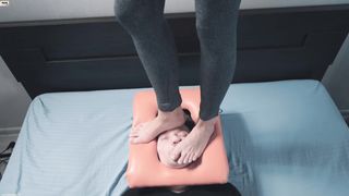 The most Beautiful and Sexy Feet. this Smell is Driving you Crazy