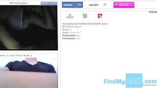 Mature regarde et se fait plaisir - Avec conversation