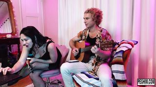 PegHim - Hour Long Live Fisting and Gaping Webcam Show with Siouxsie Q and Michael Vegas